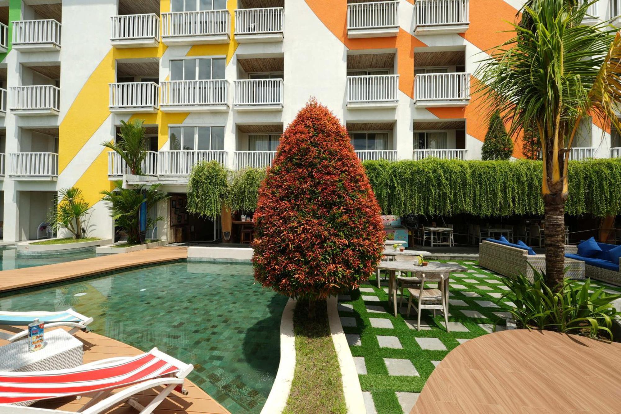 Bliss Surfer Hotel By Tritama Hospitality Legian Exteriér fotografie